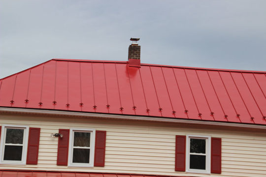 Glossy Red Standing Seam For Residential Homes